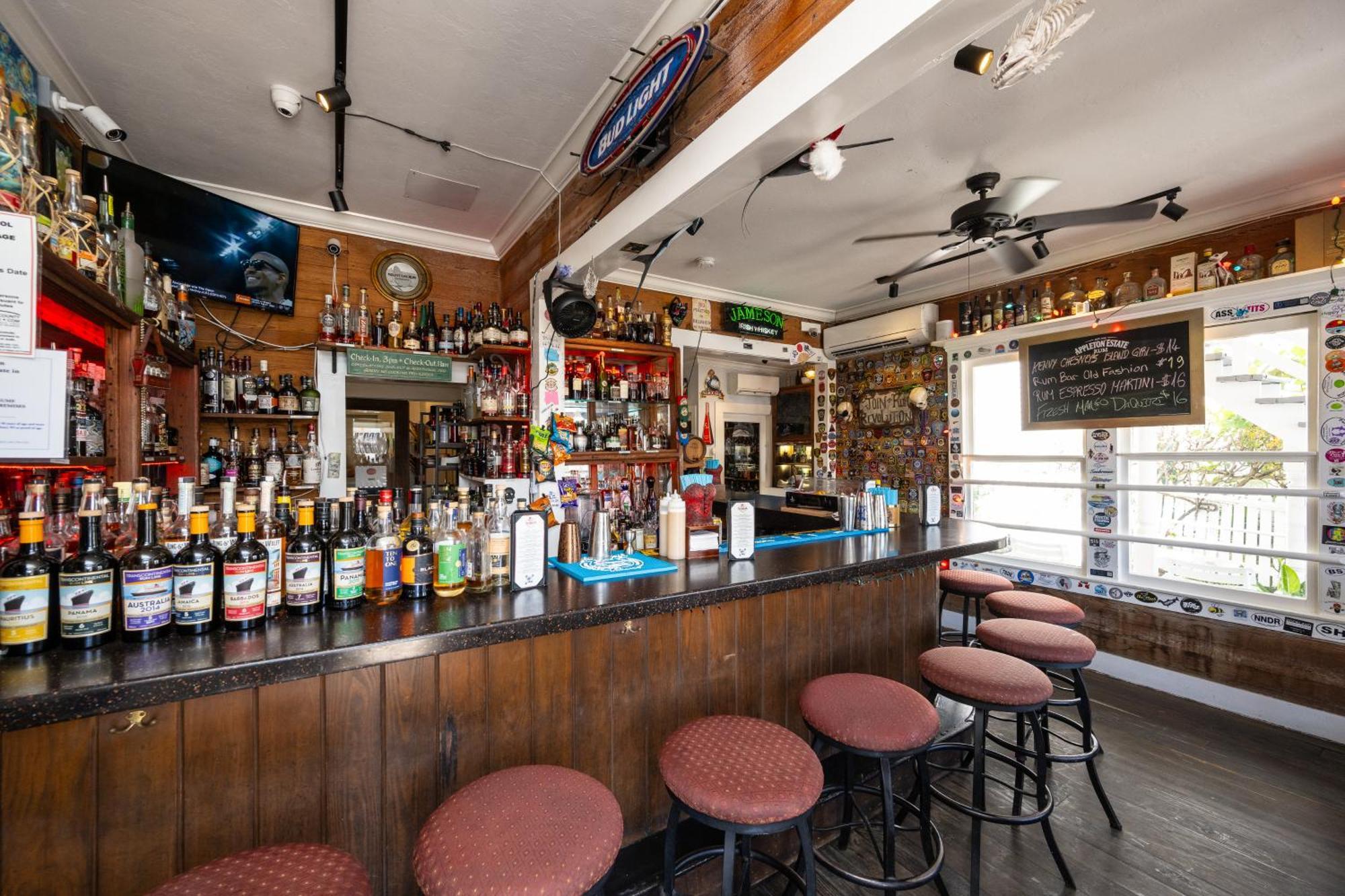 The Speakeasy Inn And Rum Bar Key West Exterior foto